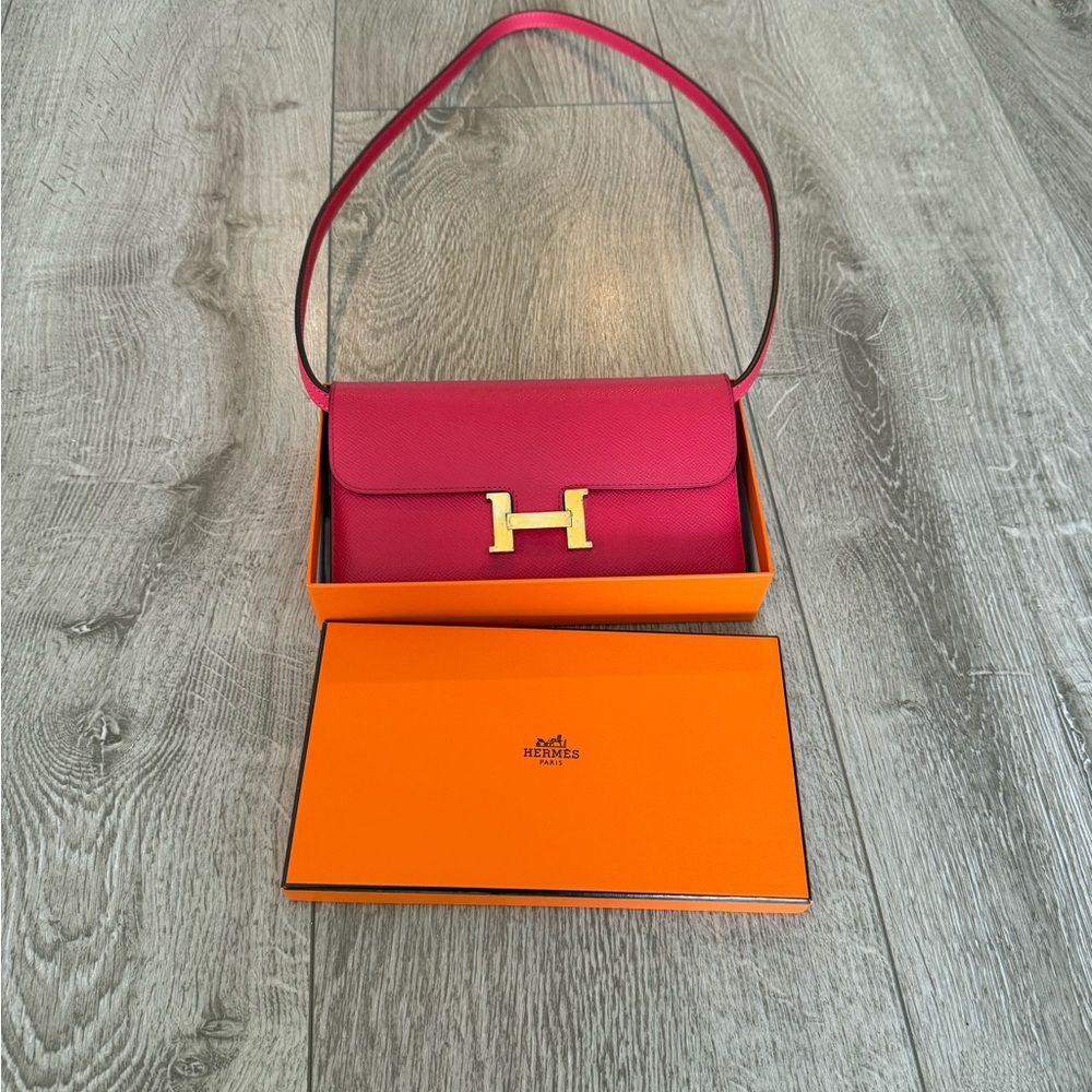 Authentic Hermes Constance Wallet in Rose Extreme Epsom color. Comes with strap